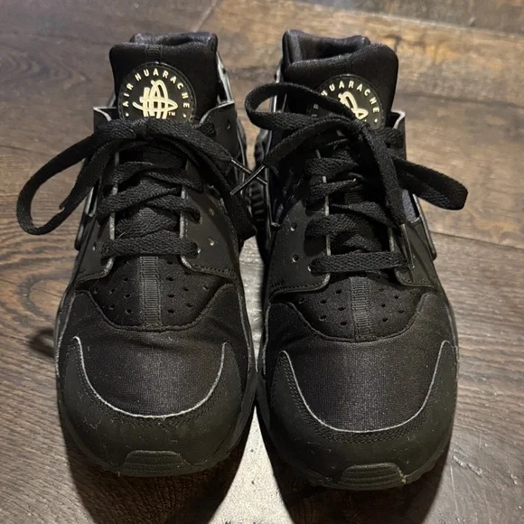 Nike Air Huarache Sneakers - Picture 4 of 17